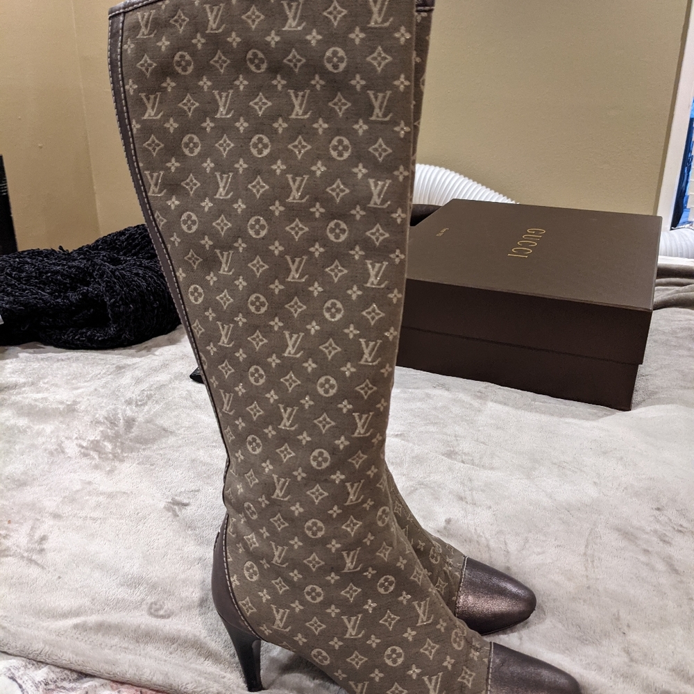 Vintage Louis Vuitton Boots - Picture 2 of 11